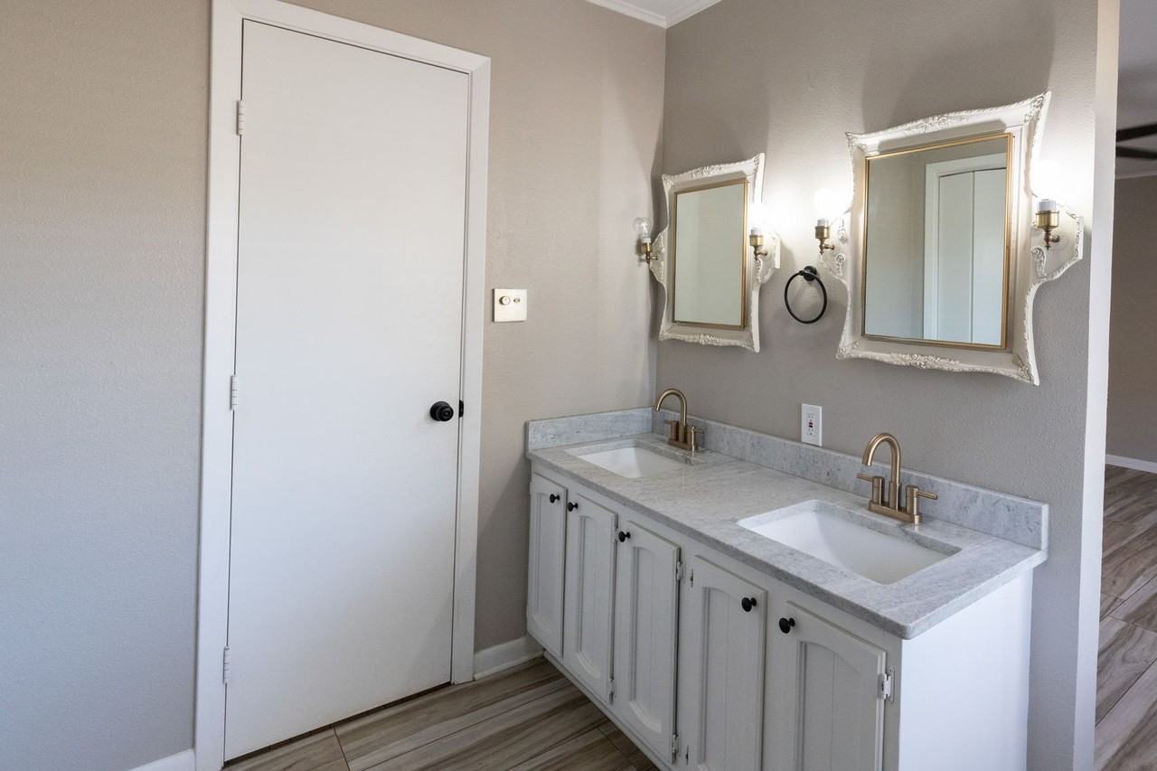 2132 Urbandale St - Photo 5 of 9
