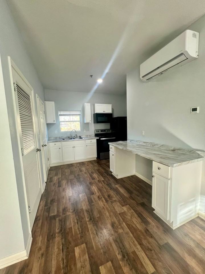 Gamble St Apartments - Photo 6 of 8