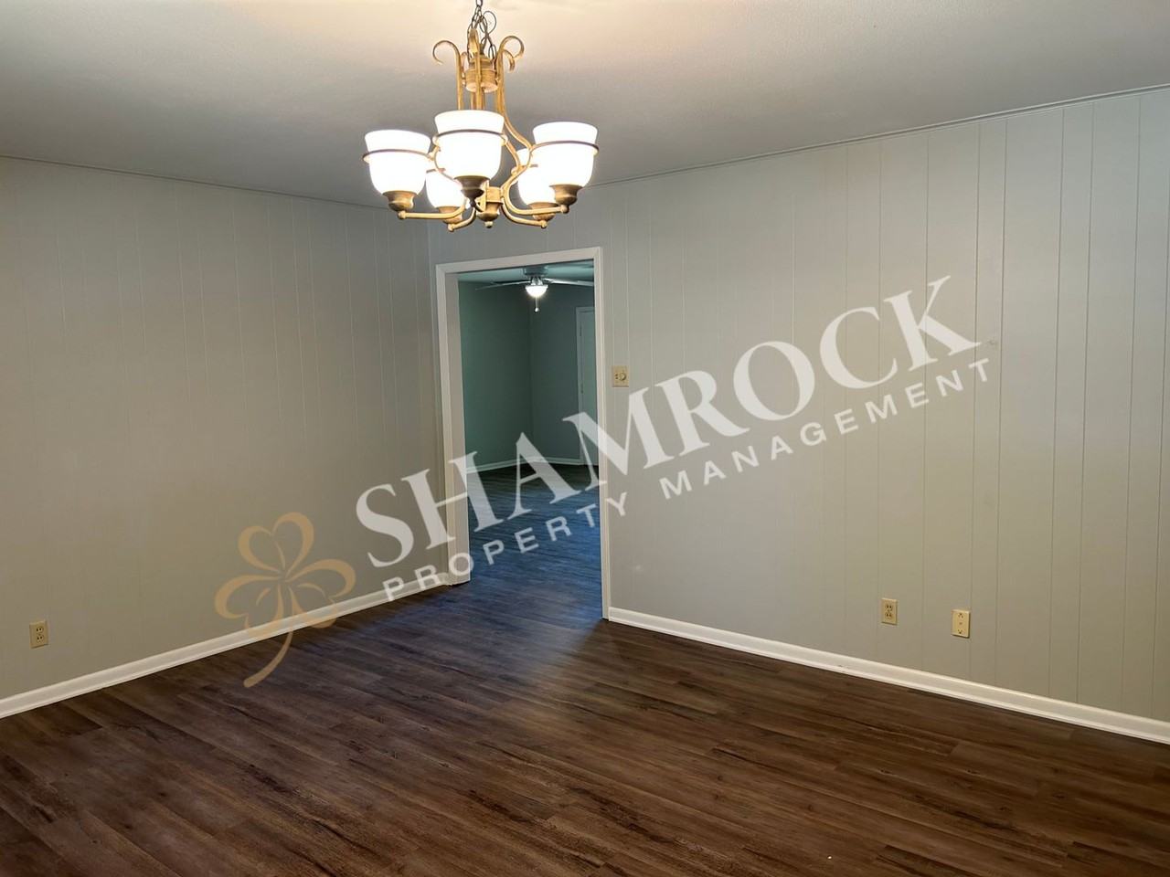 5119 Loch Lomond Dr - Photo 5 of 17