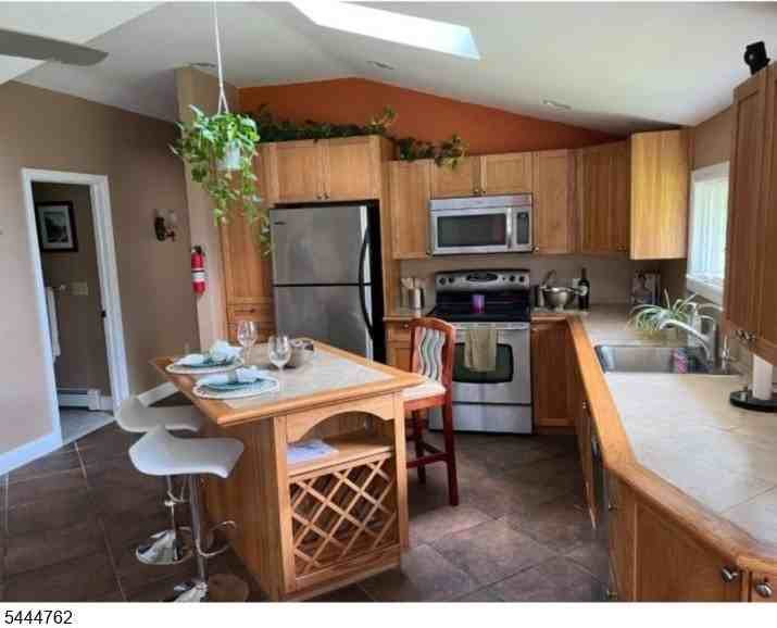 139 W Shore Trl - Photo 2 of 9