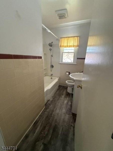 14 Haskell Ave #A - Photo 6 of 9