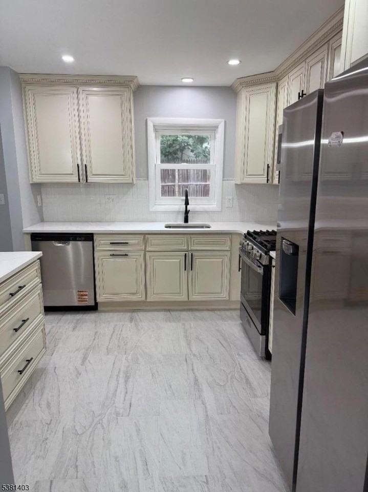 11 Saville Row - Photo 2 of 20