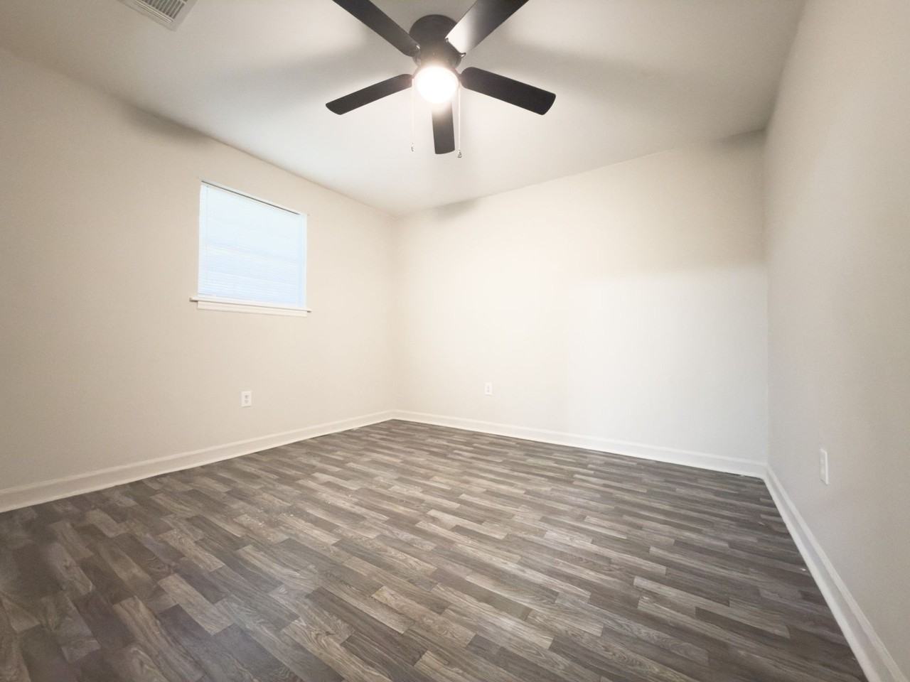 1533 N Avalon Triplex - Photo 5 of 16