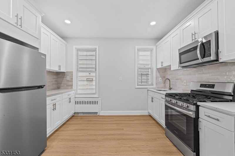 114 Cambridge Ave #1F - Photo 4 of 17