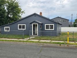 featured image of 2475 9th St