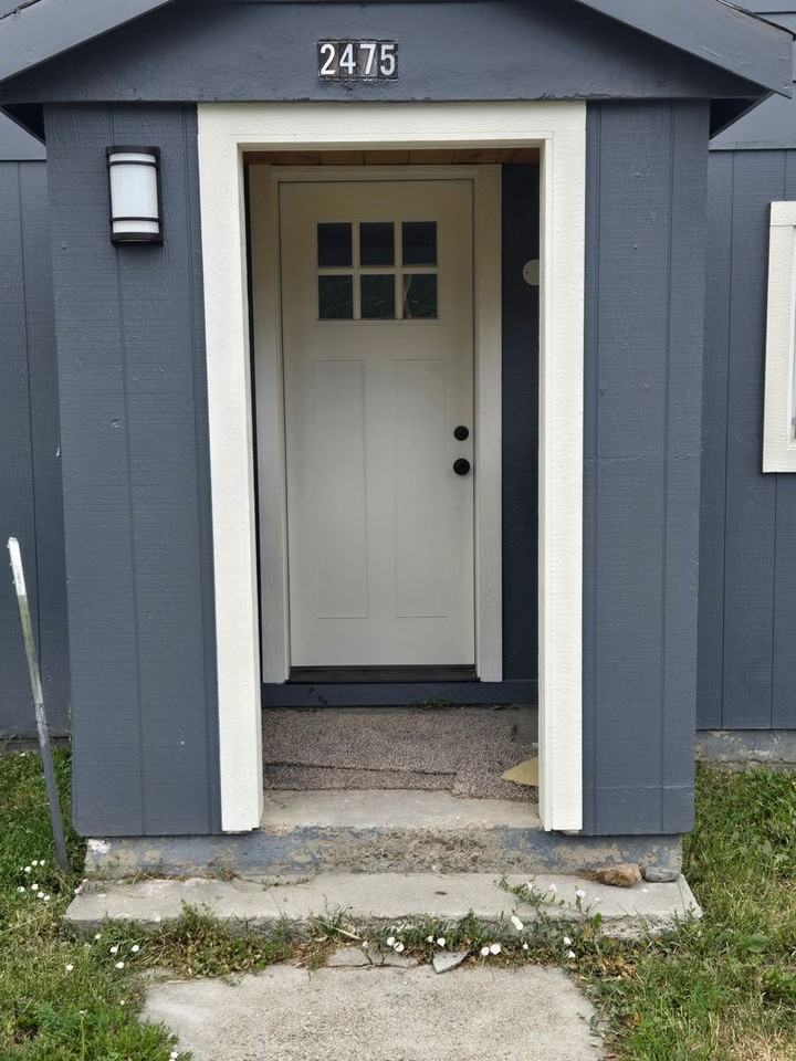 2475 9th St - Photo 2 of 20