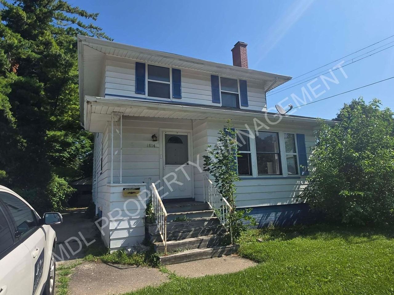 1814 Congress Ave - Photo 2 of 11