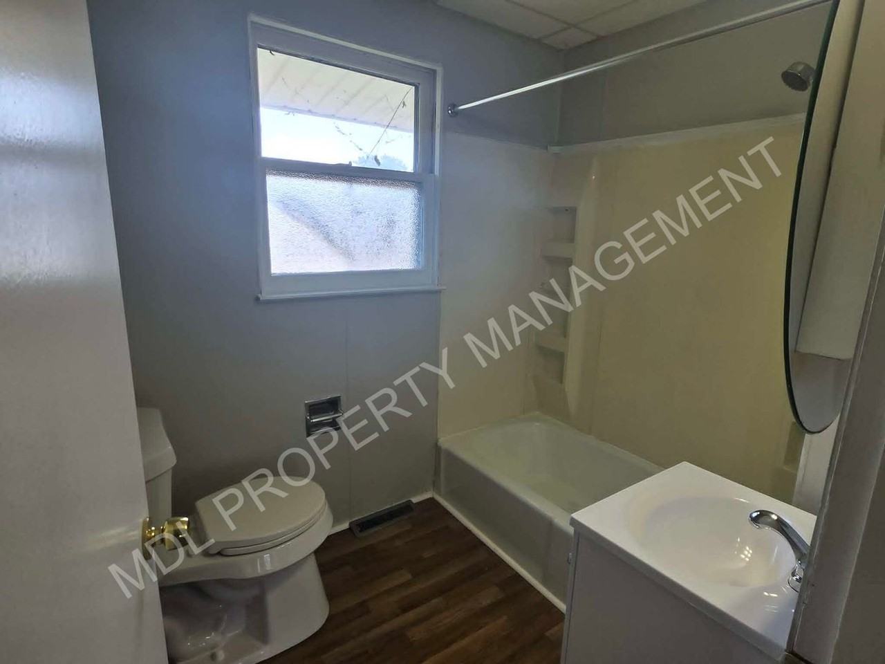 1814 Congress Ave - Photo 3 of 11