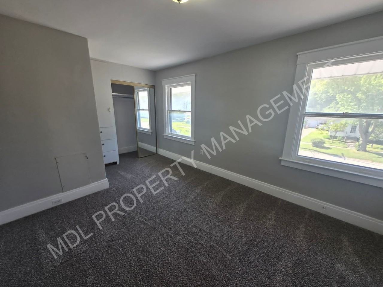 1814 Congress Ave - Photo 6 of 11