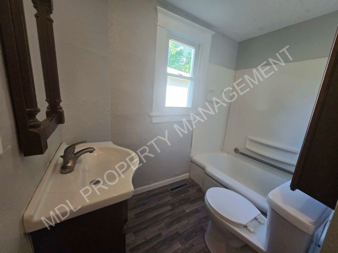 1914 W Michigan Ave - Photo 5 of 12