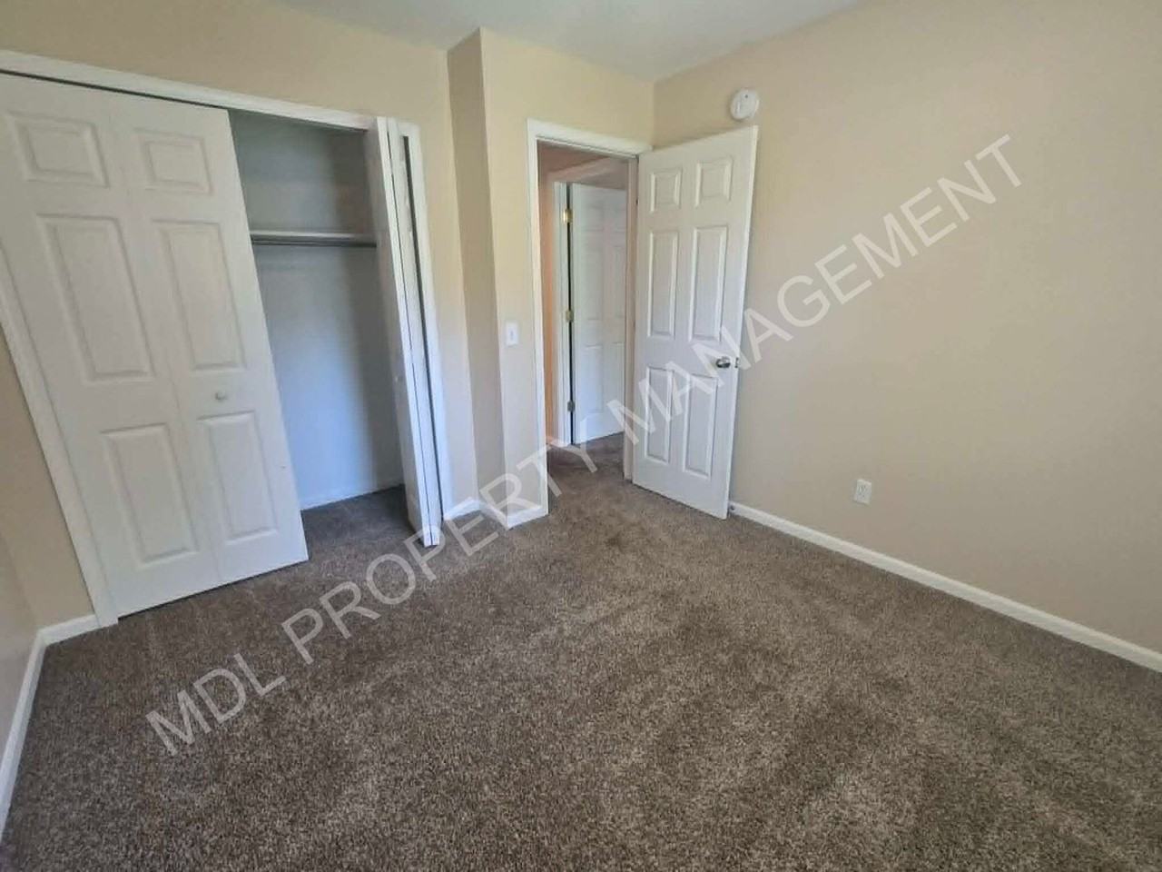 704 E Union St - Photo 3 of 14