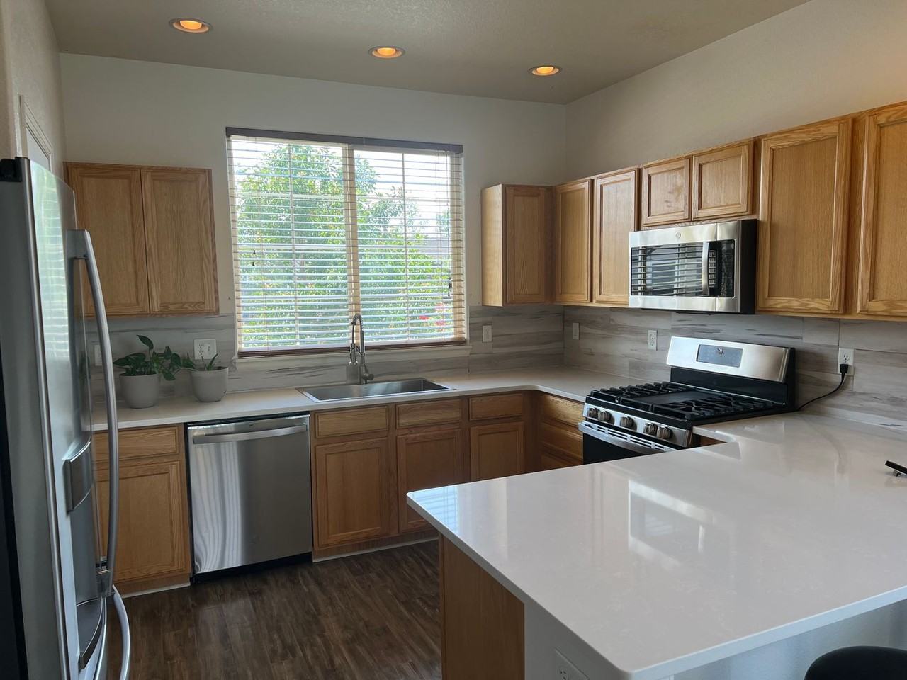 301 W Cottonwood St - Photo 5 of 19