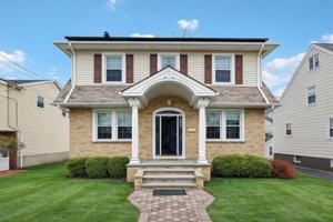 featured image of 48 Marinus St