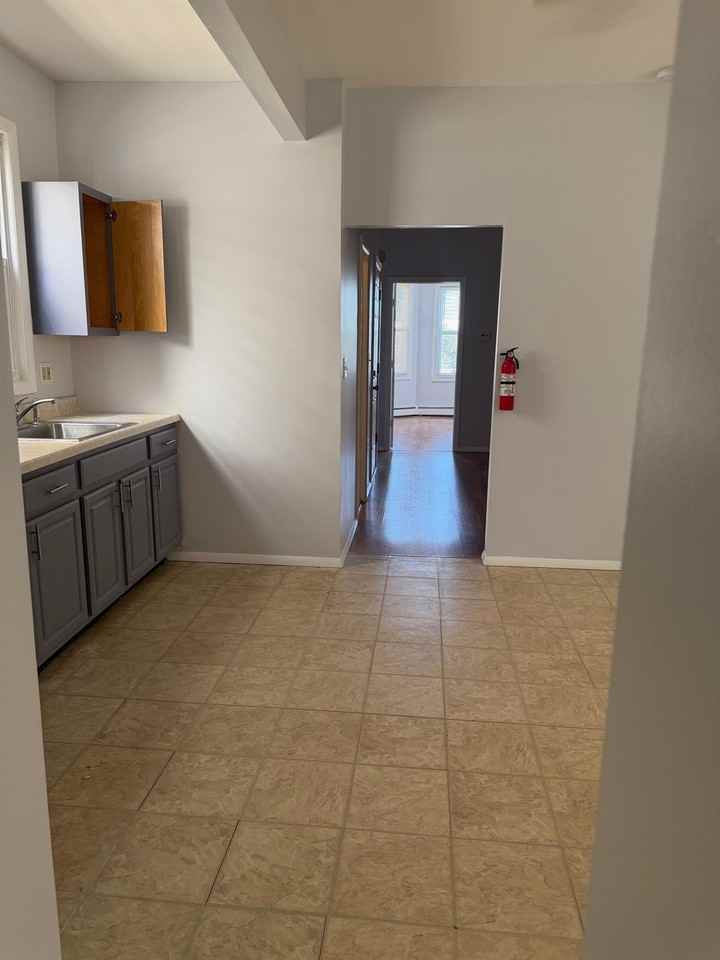 756 Irving Pl - Photo 4 of 8