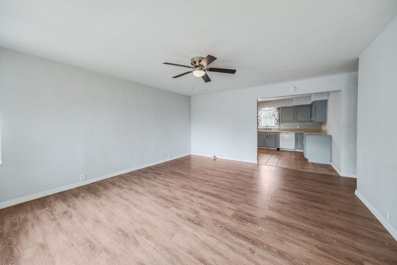 615 Breen Dr - Photo 3 of 26
