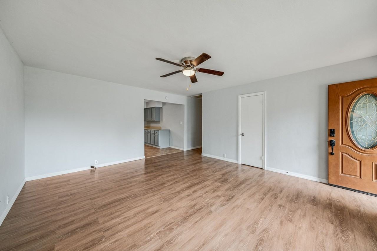 615 Breen Dr - Photo 4 of 26