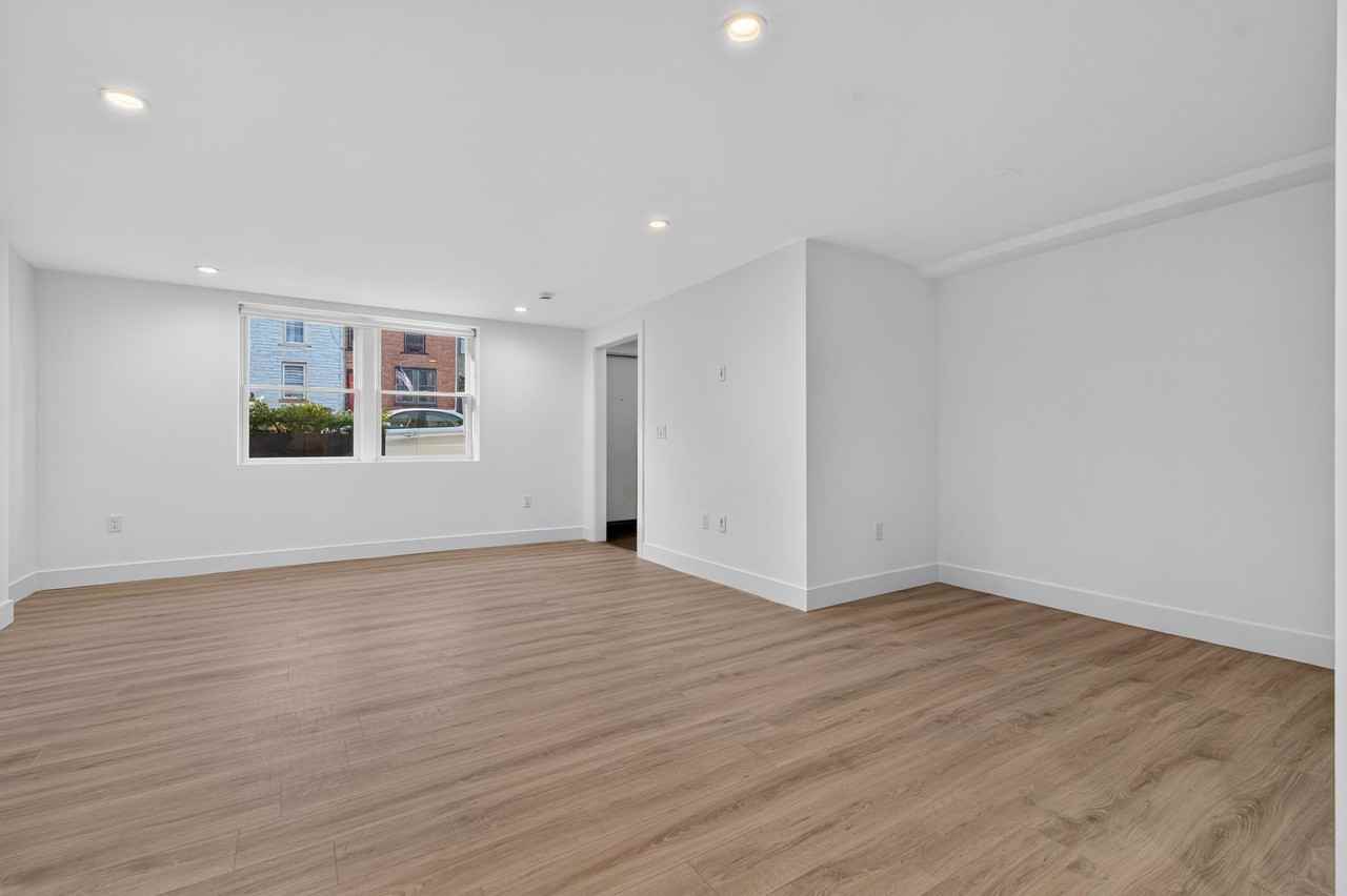 303 4th St #1 - Photo 6 of 16