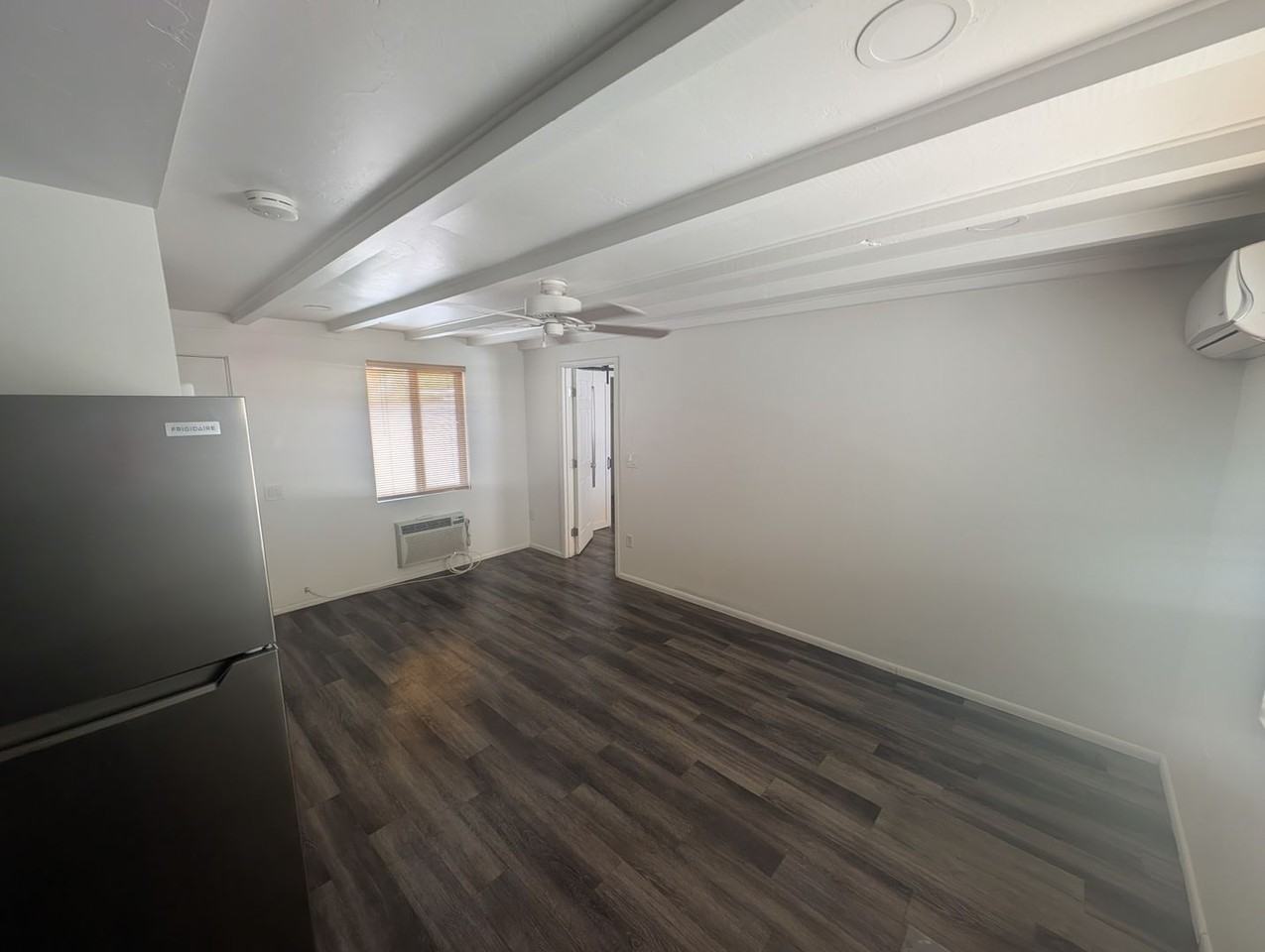 3731 N Tyndall Ave - Photo 4 of 15