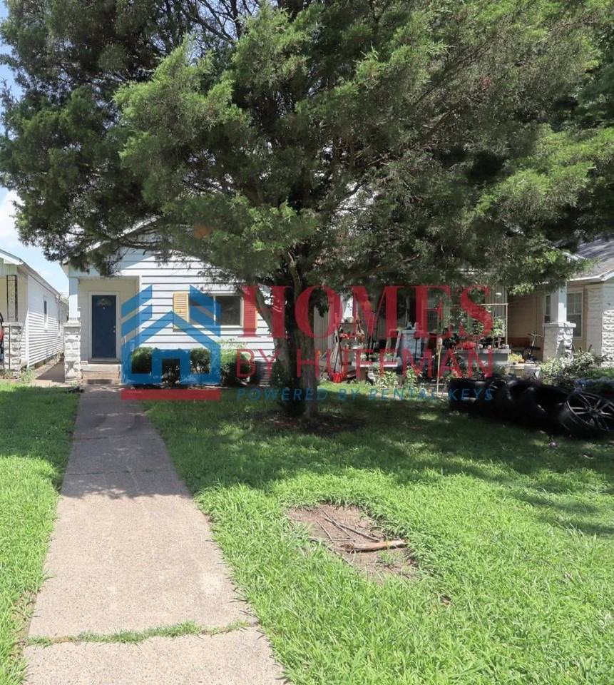 1728 E Illinois St - Photo 2 of 20
