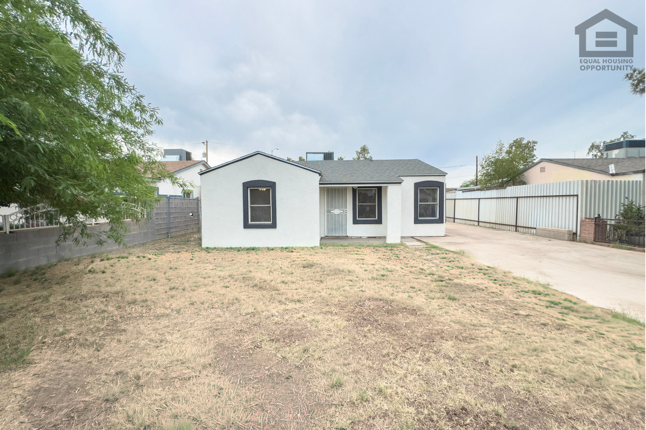 2517 E Culver St - Photo 5 of 41