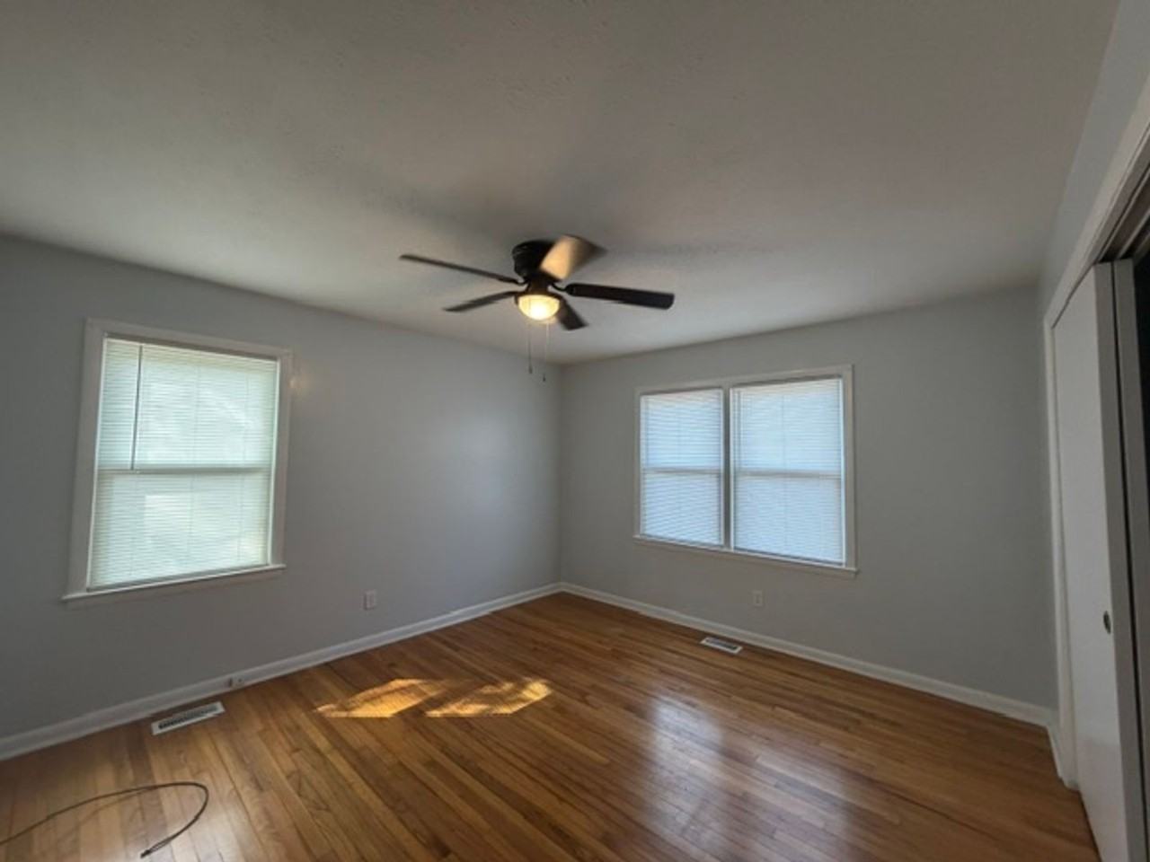 434 Crystal Dr - Photo 5 of 15