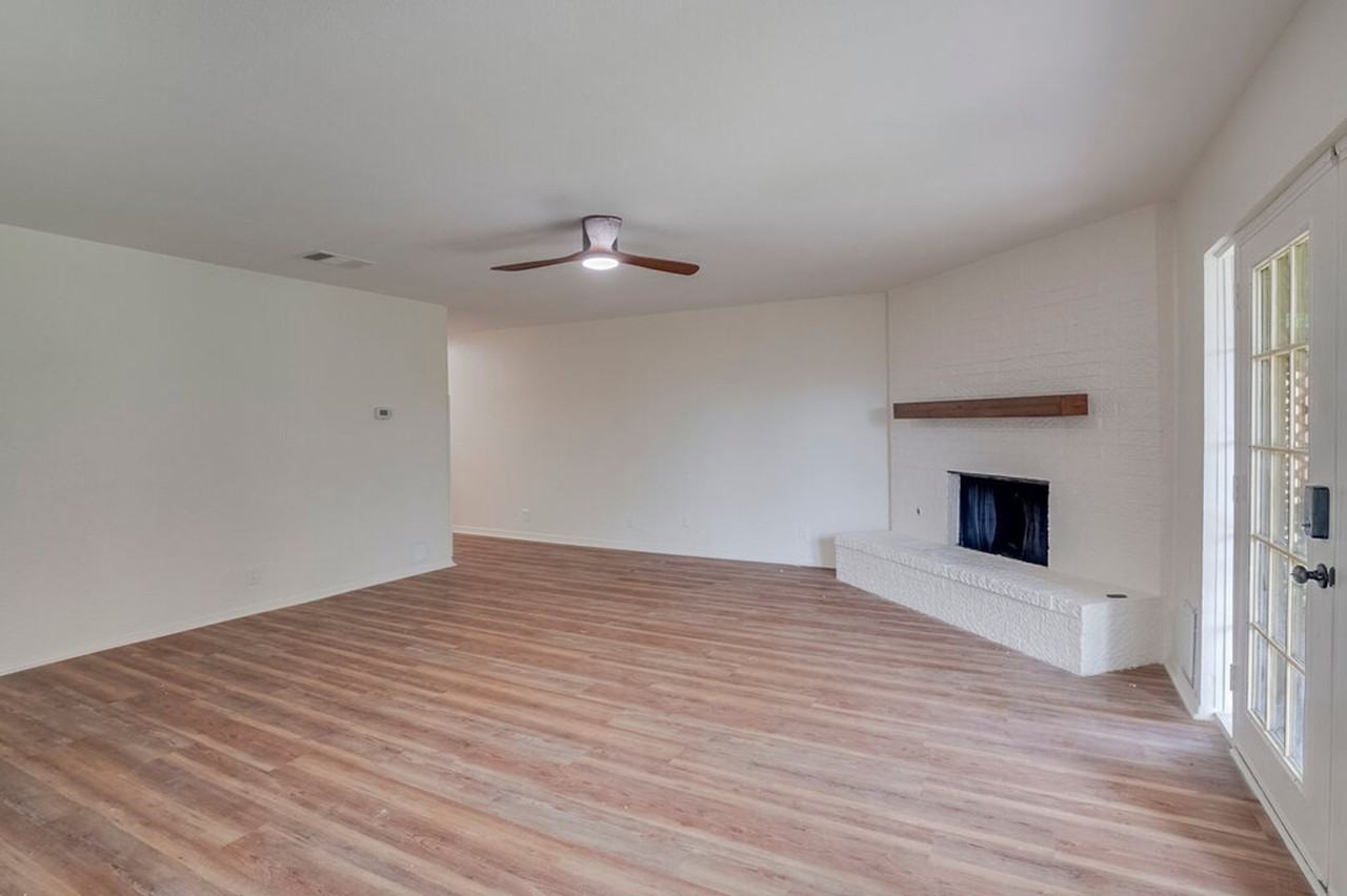 606 Splitrock - Photo 5 of 19