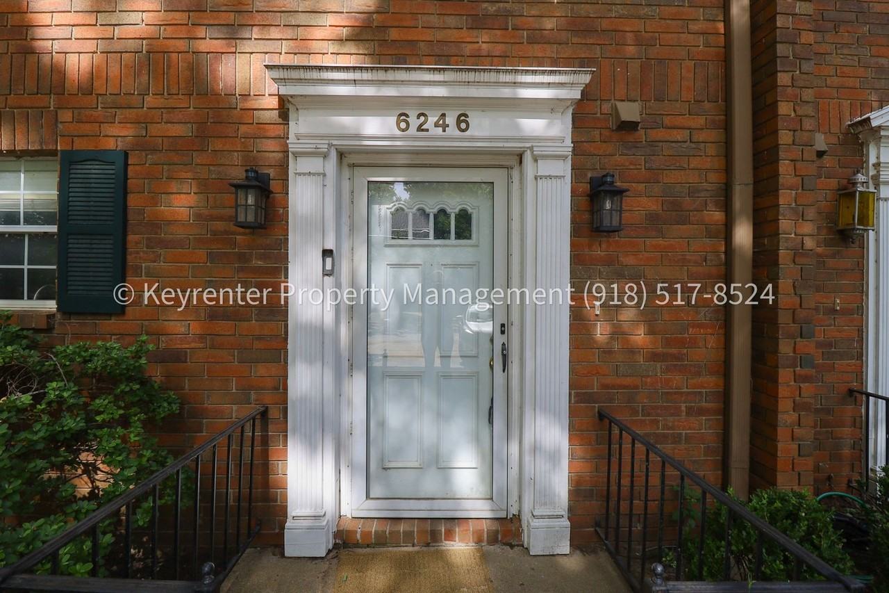 6246 S Yorktown Pl - Photo 2 of 30