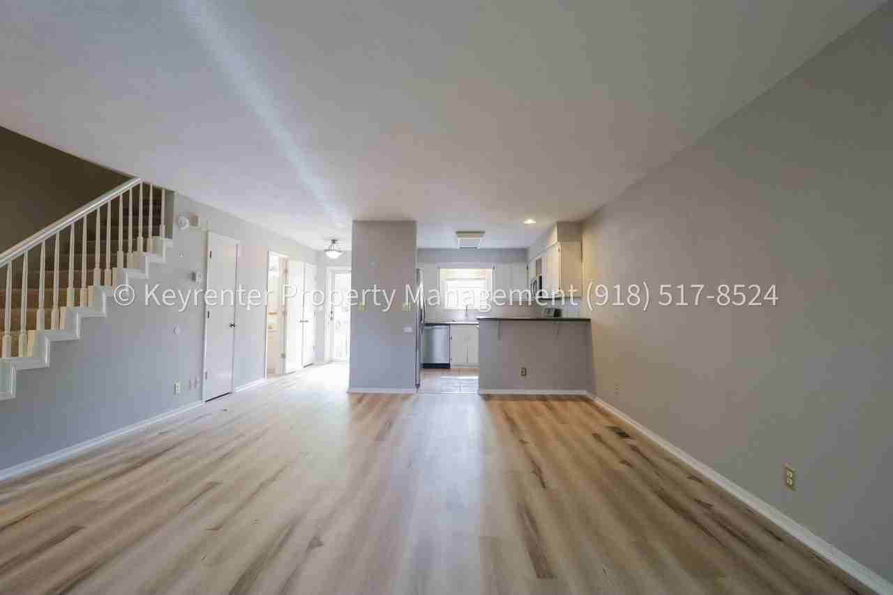 6246 S Yorktown Pl - Photo 7 of 24