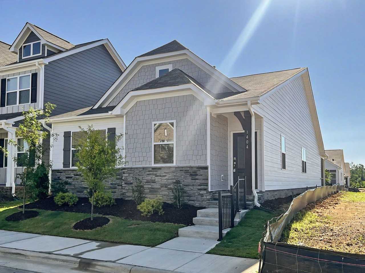 1404 Jasmine View Way - Photo 2 of 20