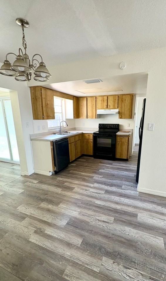 8151 Hixton Dr - Photo 5 of 13