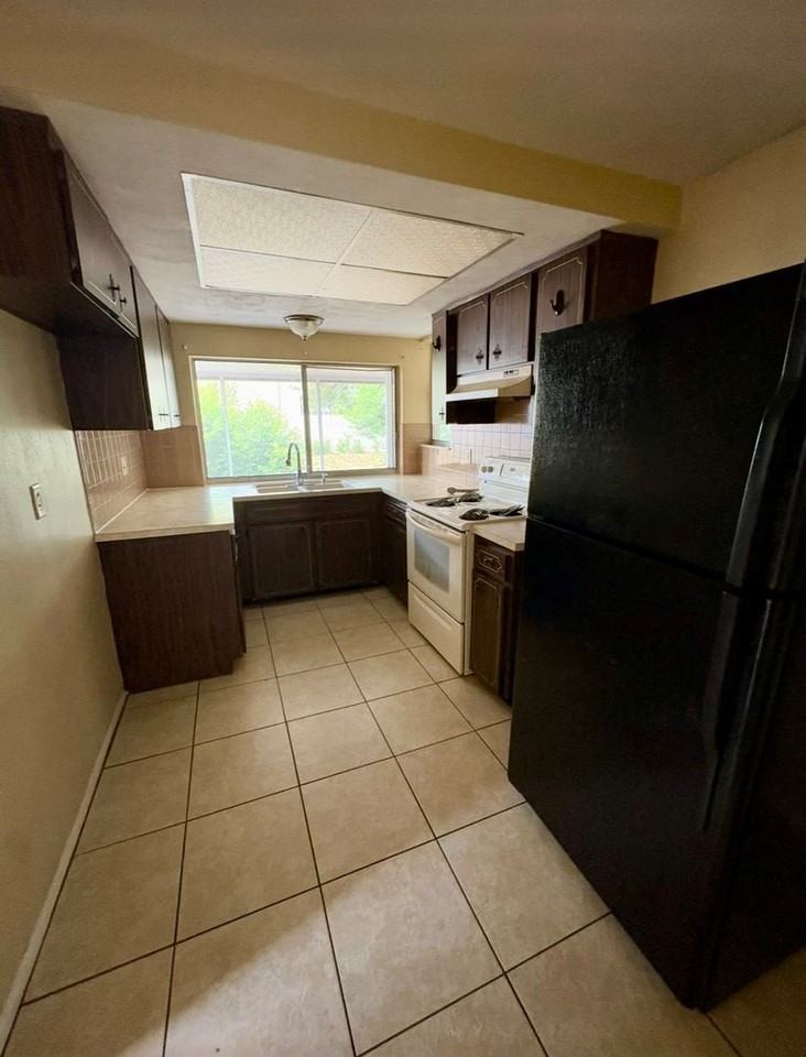 7124 Isle Dr - Photo 5 of 11