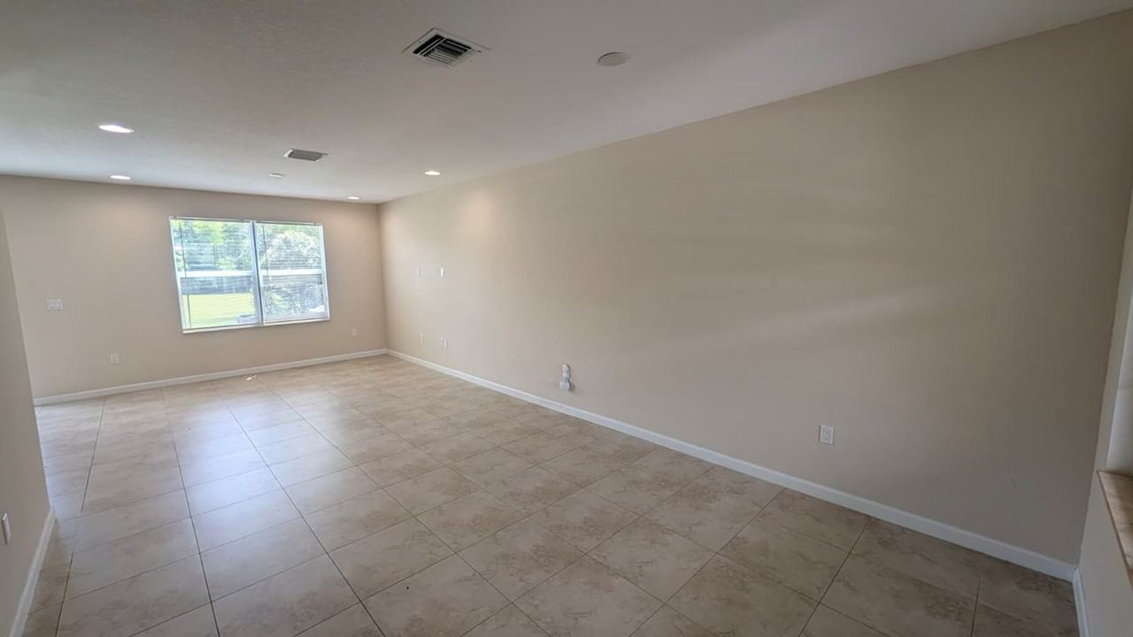 2900 Nw Treviso Cir - Photo 4 of 32