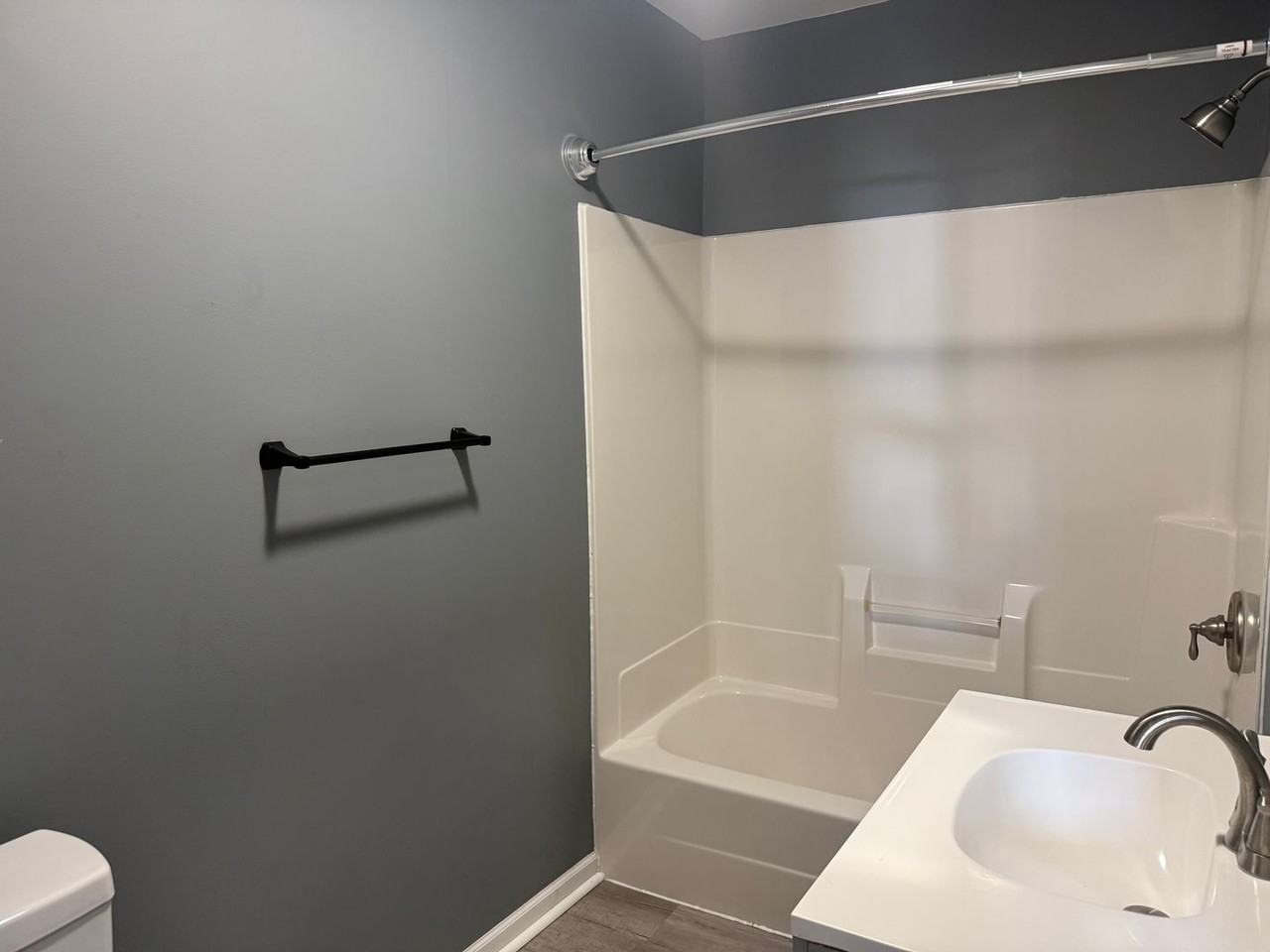 207 W 3rd St - Photo 5 of 13