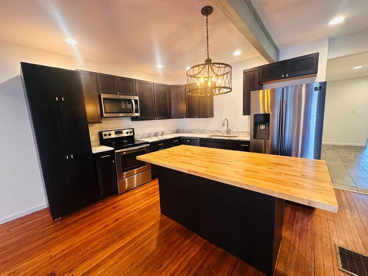 506 E Ormsby Ave - Photo 6 of 35