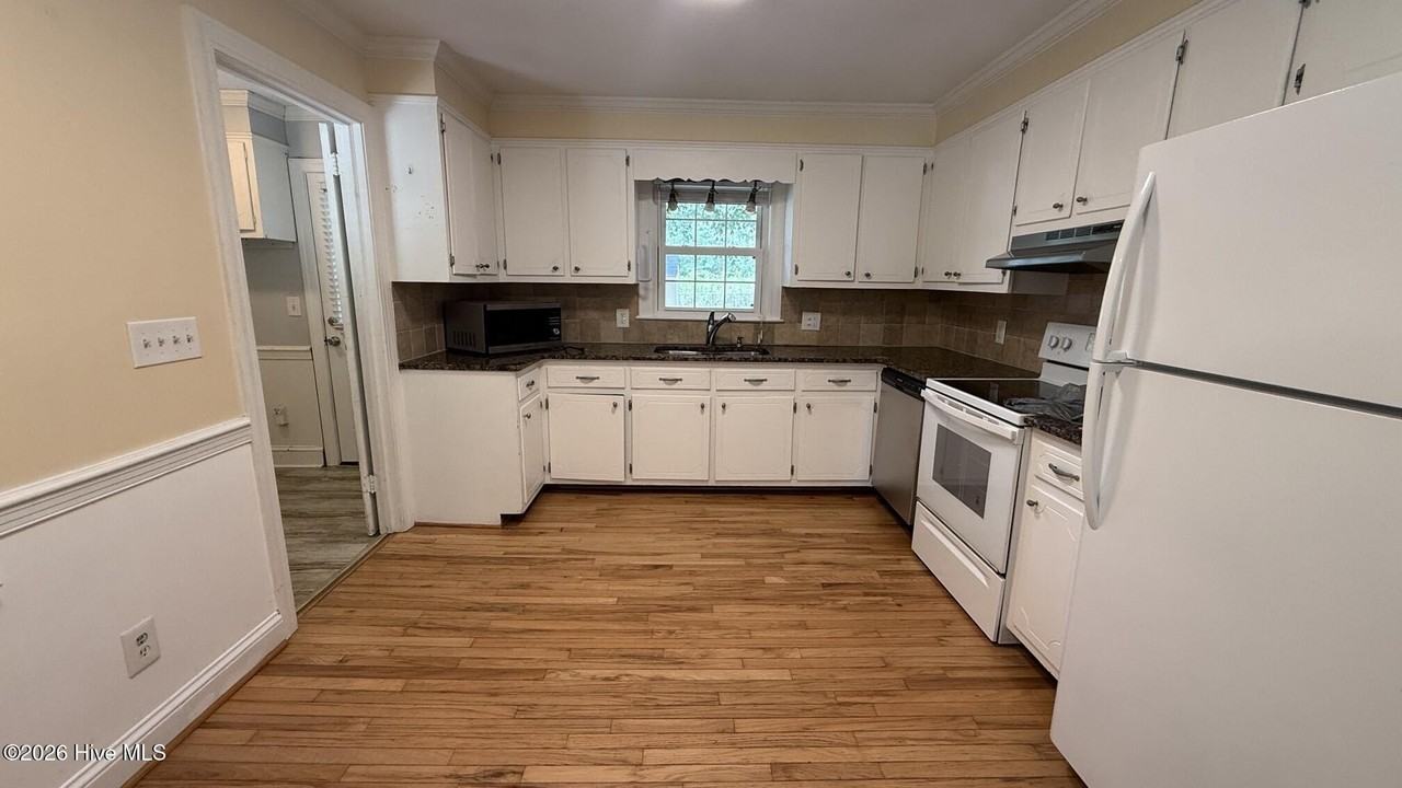 116 Osceola Dr - Photo 2 of 12