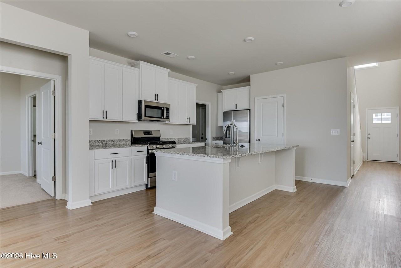 827 Justify Loop - Photo 2 of 36
