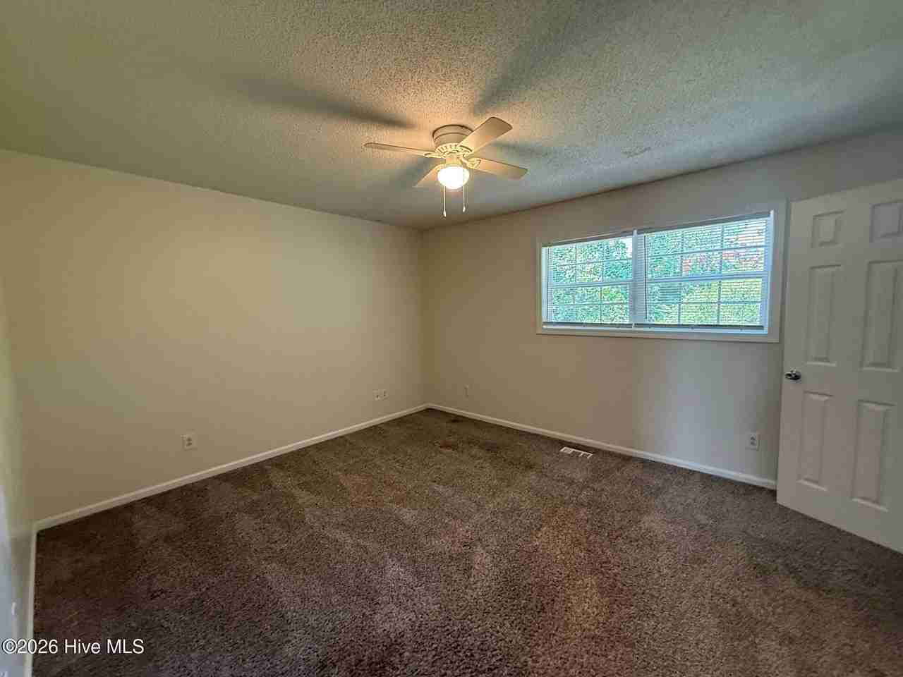 506 Myrtlewood Cir - Photo 7 of 10