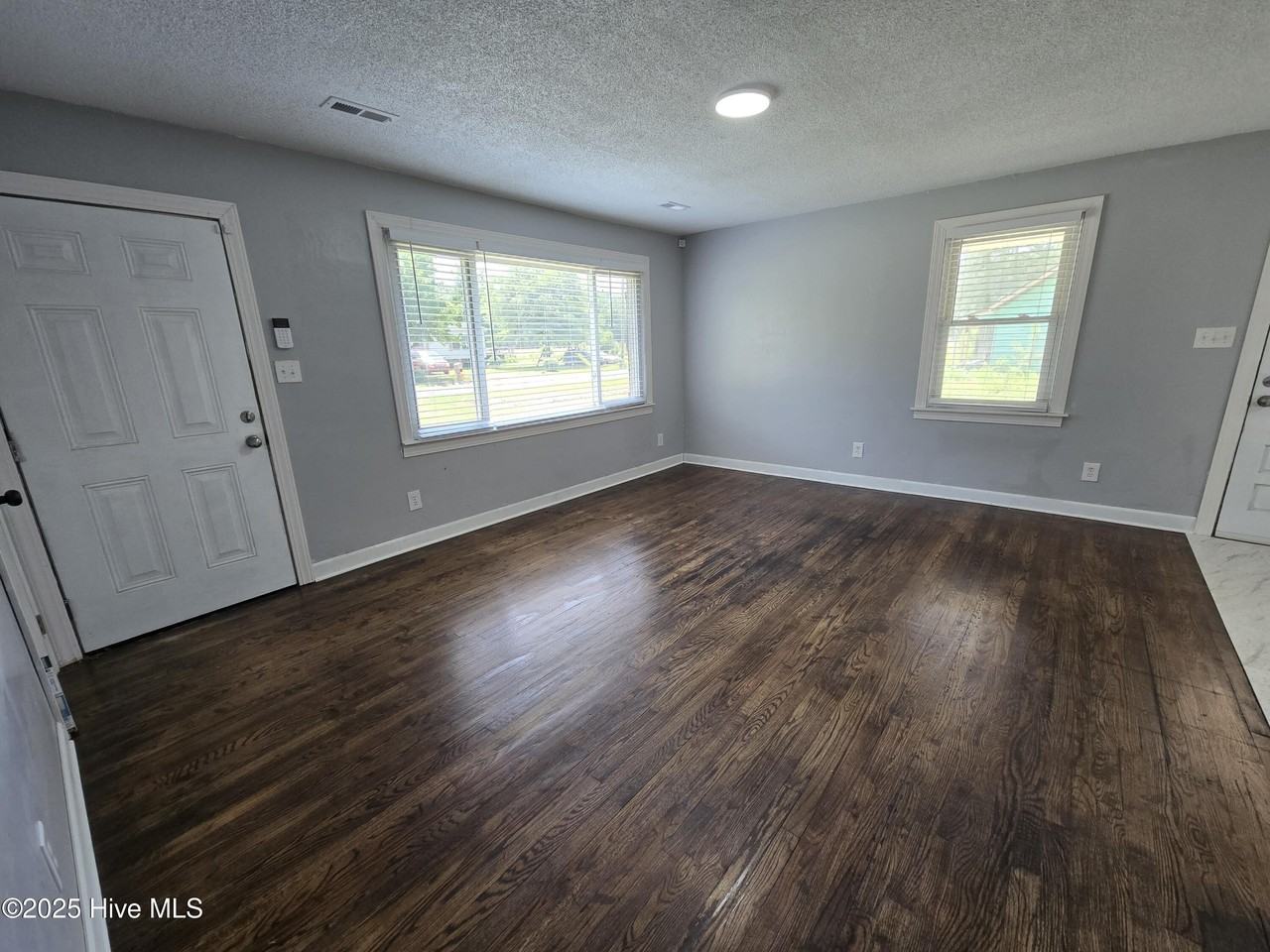 5968 Acorn Rd - Photo 4 of 15