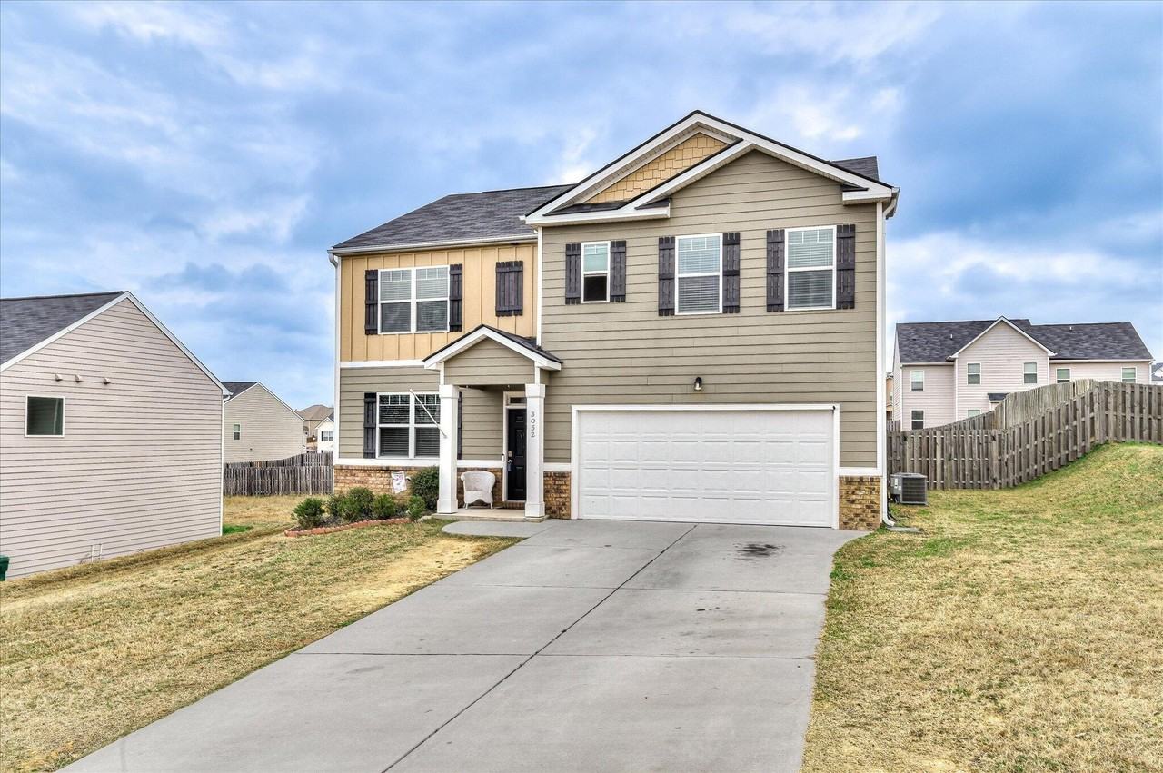 3052 Pepperhill Dr - Photo 3 of 35