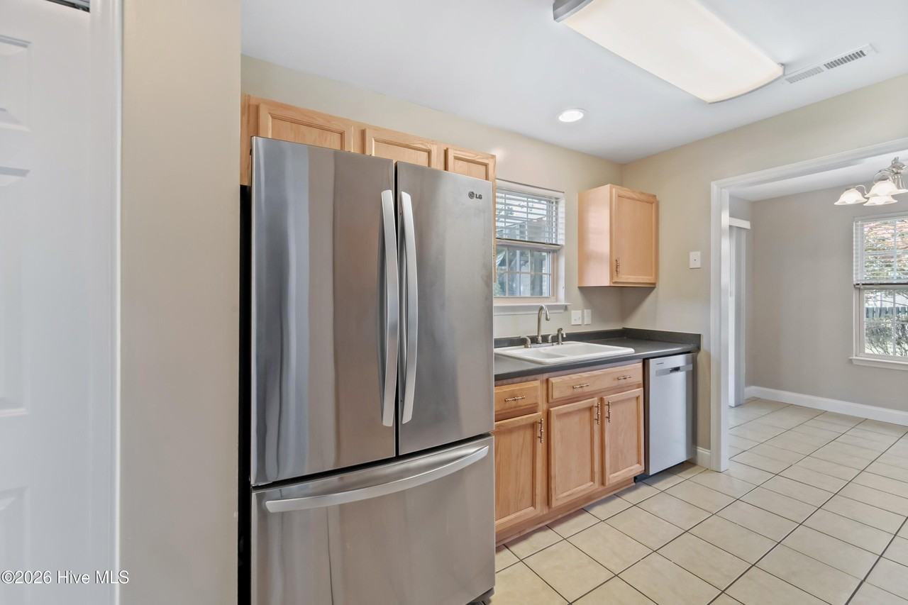 3200 Paramount Way - Photo 7 of 32
