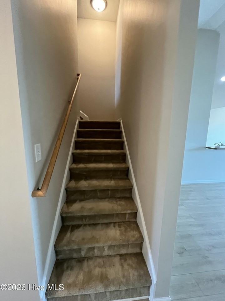 466 Slippery Rock Way - Photo 2 of 33