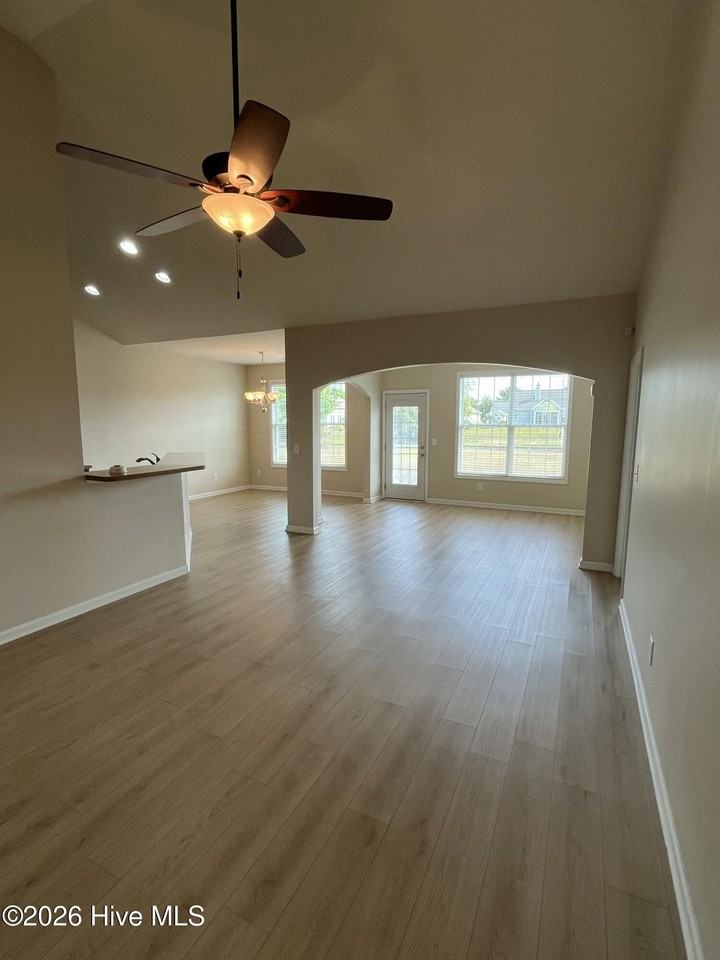 466 Slippery Rock Way - Photo 3 of 33