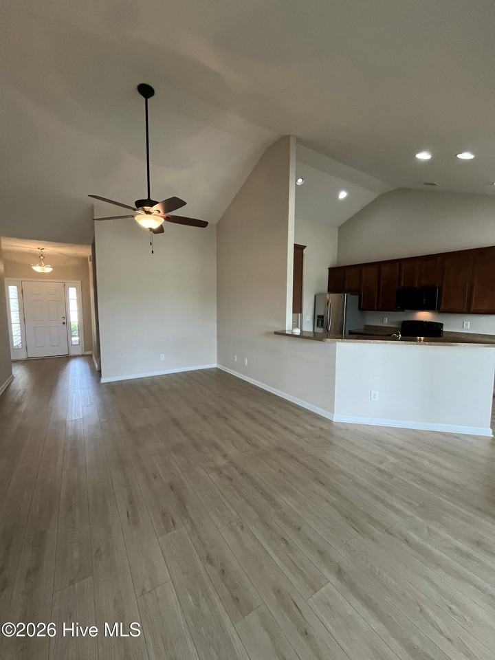 466 Slippery Rock Way - Photo 4 of 33