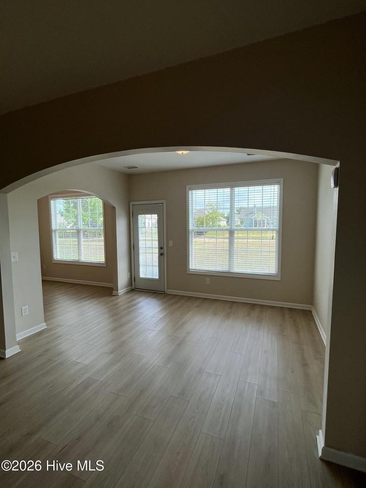 466 Slippery Rock Way - Photo 6 of 33