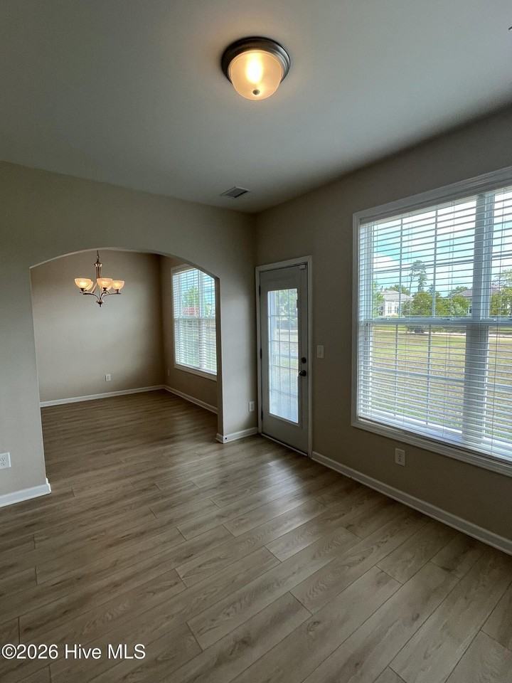 466 Slippery Rock Way - Photo 7 of 33