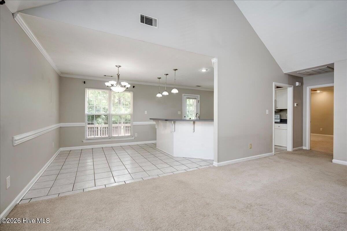 2040 Sylvan Lake Dr - Photo 4 of 22