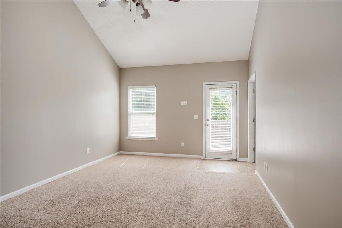 268 Lynbrook Way - Photo 2 of 17