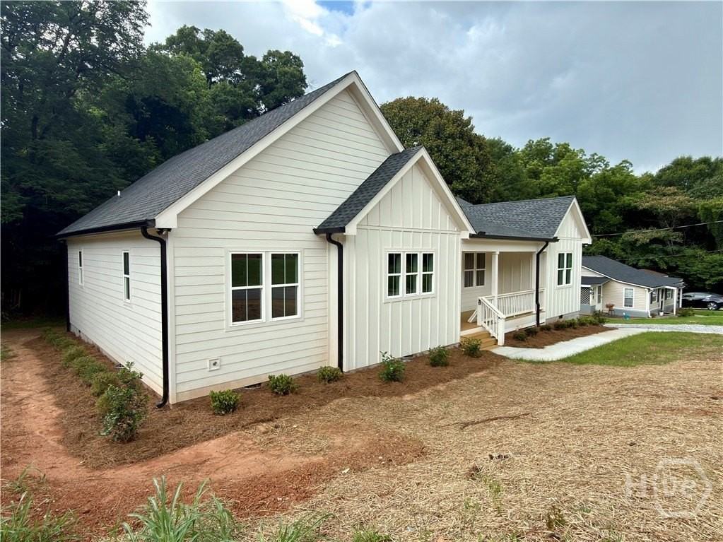 294 Moreland Ave - Photo 3 of 18
