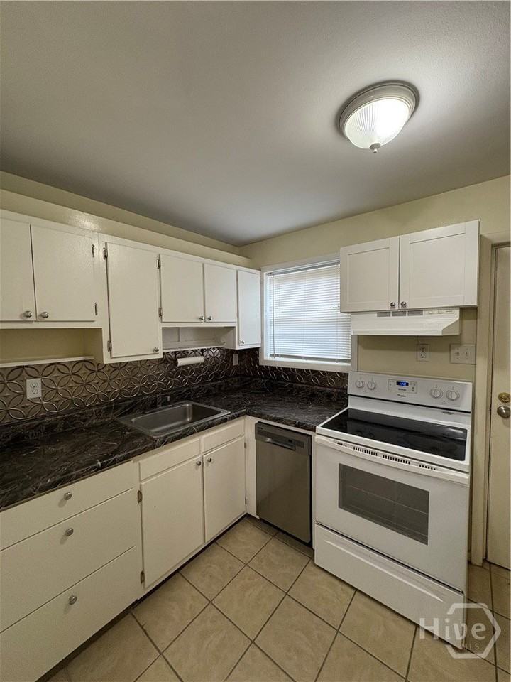 50 Springdale St #1 - Photo 7 of 16
