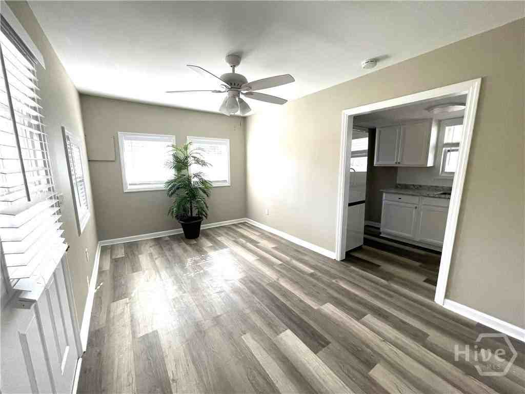 1902 Stone St #C - Photo 4 of 6